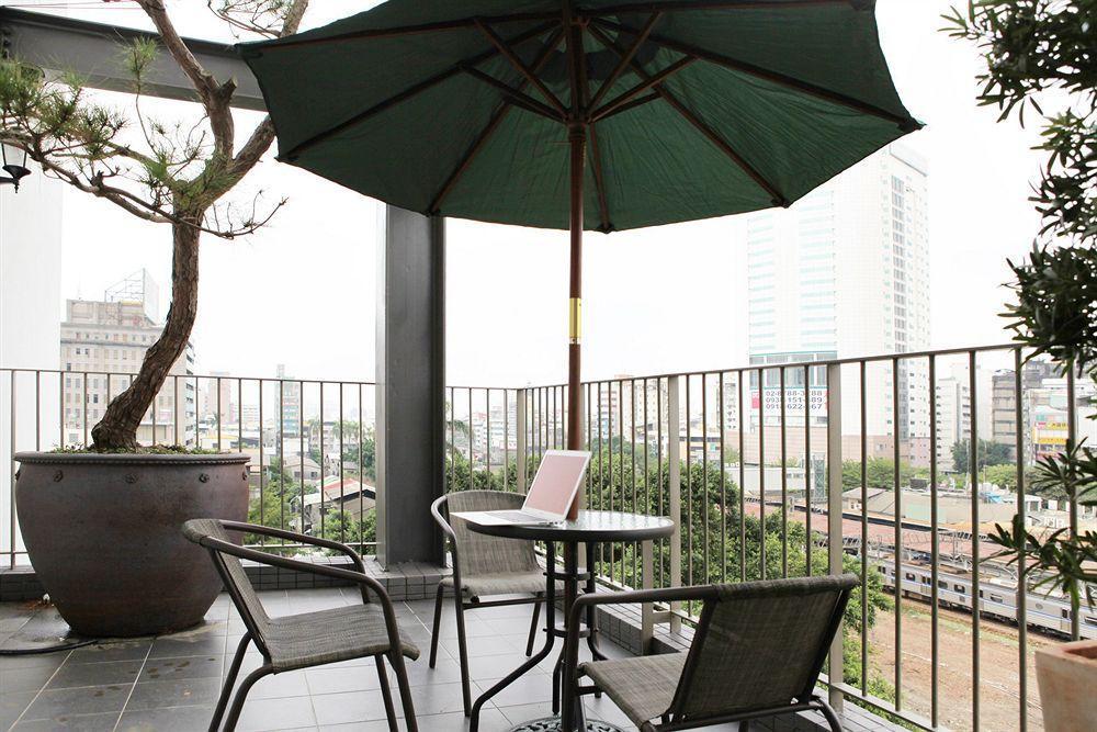 Micasa Hotel Taichung Exterior photo