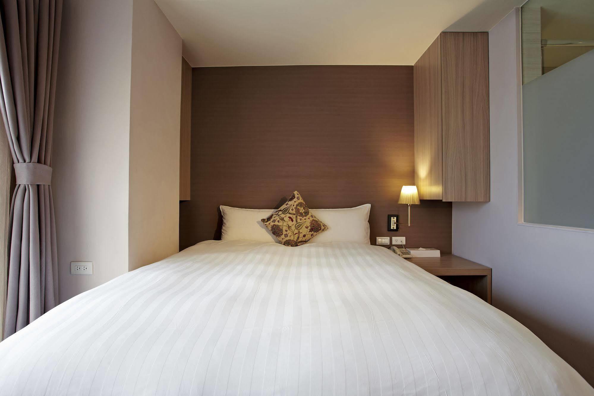 Micasa Hotel Taichung Exterior photo